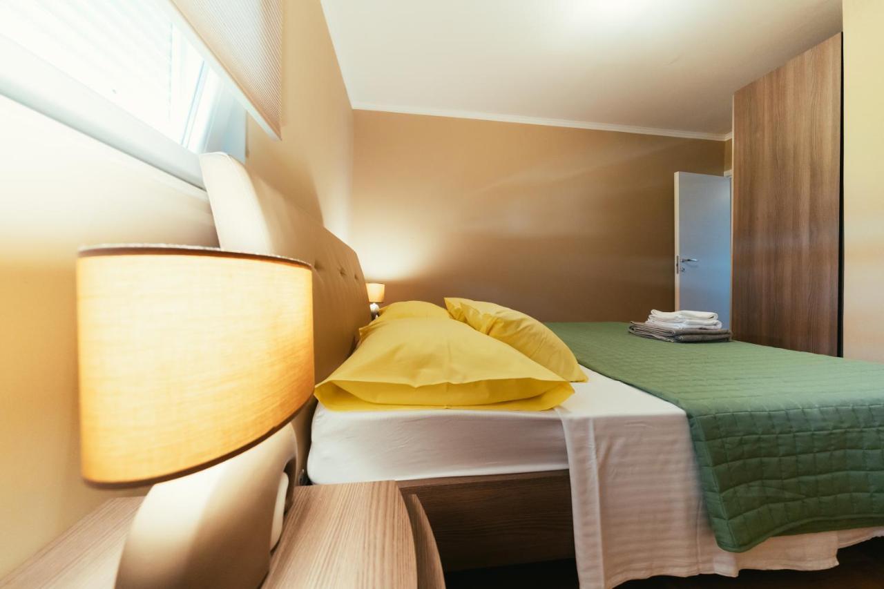 Apartments Prestige Petrcane Luaran gambar